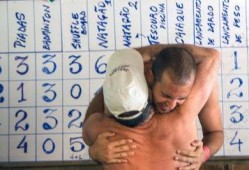 首次裸 在线观看,揭秘网络直播的诱惑与挑战