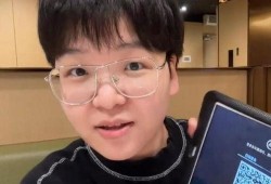 吃瓜娱乐酱打工仔小张,打工仔小张的职场生活点滴